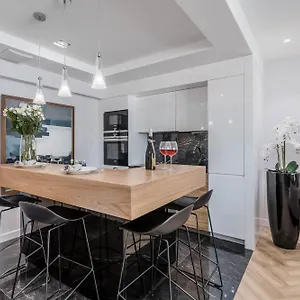 Aparthotel Deo Na Wyspie Spichrzów, Danzig
